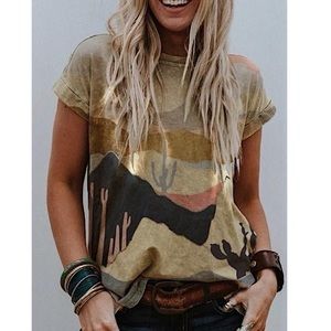 NWOT Mountain Print T-Shirt